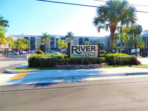 3040 NE 16th Ave #216, Oakland Park, FL 33334