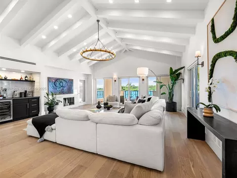 2236 Fisher Island Dr #3306, Miami Beach, FL 33109
