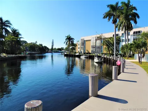 2970 NE 16th Ave #413, Oakland Park, FL 33334