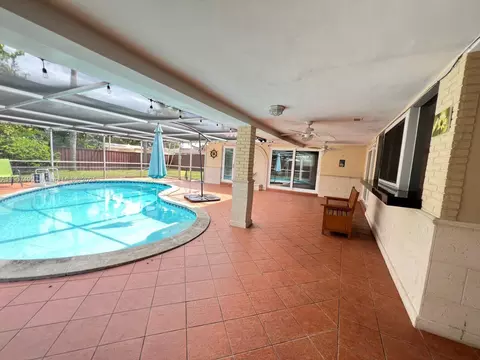 2001 N 41st Ave, Hollywood, FL 33021 photo 13