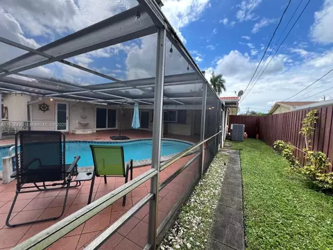 2001 N 41st Ave, Hollywood, FL 33021 photo 17