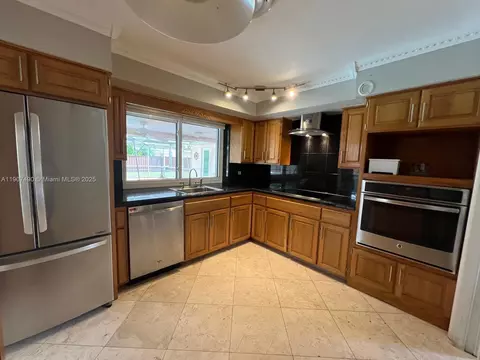 2001 N 41st Ave, Hollywood, FL 33021 photo 9