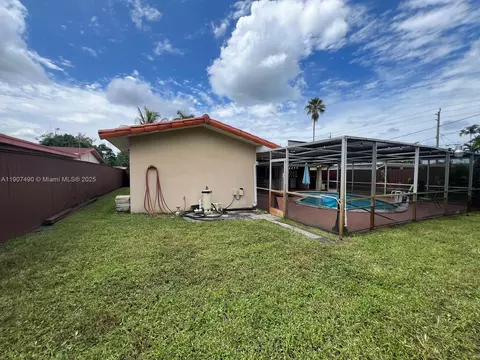 2001 N 41st Ave, Hollywood, FL 33021 photo 16