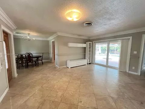 2001 N 41st Ave, Hollywood, FL 33021 photo 5