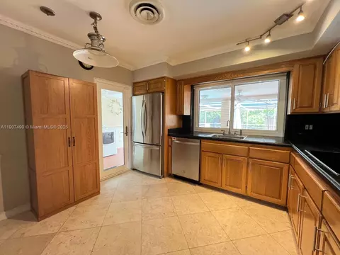 2001 N 41st Ave, Hollywood, FL 33021 photo 10