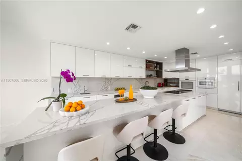 1925 Brickell Ave #DPH3, Miami, FL 33129 photo 11