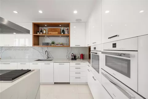 1925 Brickell Ave #DPH3, Miami, FL 33129 photo 13
