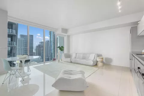 1040 Biscayne Blvd #2908, Miami, FL 33132