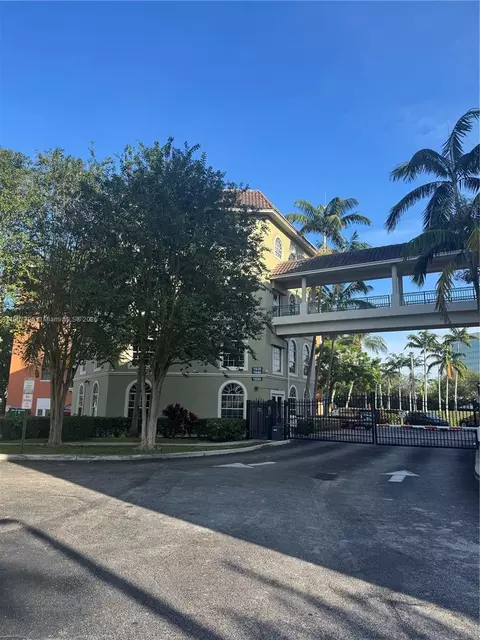 1610 Presidential Way #307, West Palm Beach, FL 33401