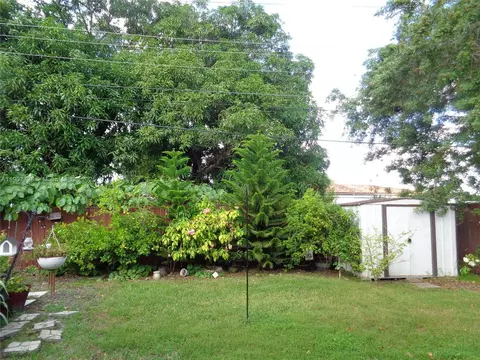 Exterior - 385 E 56th St, Hialeah, FL 33013 photo 7 of 21