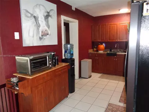 Entry Way - 385 E 56th St, Hialeah, FL 33013 photo 4 of 8