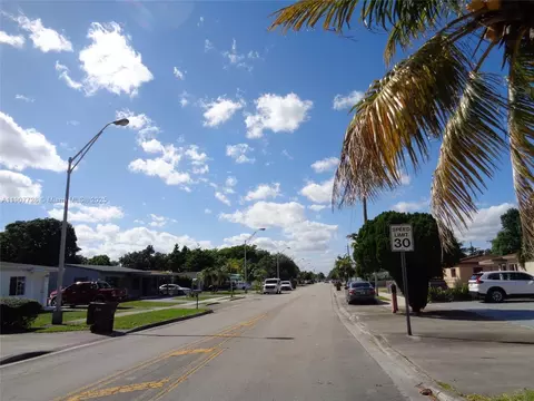 View/Area - 385 E 56th St, Hialeah, FL 33013 photo 2 of 2