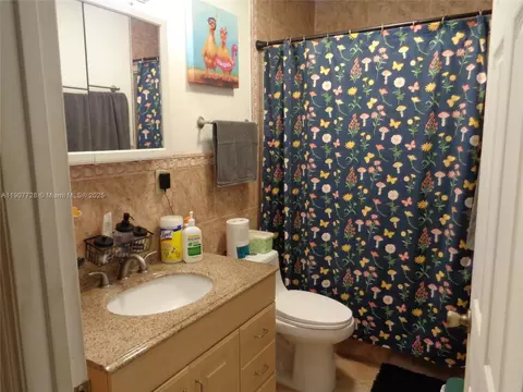 Bath - 385 E 56th St, Hialeah, FL 33013 photo 3 of 6