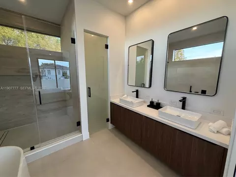 Bath - 9024 Abbott Ave, Surfside, FL 33154 photo 2 of 5