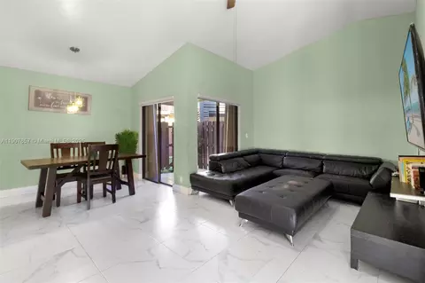 17214 NW 66th Ct, Hialeah, FL 33015