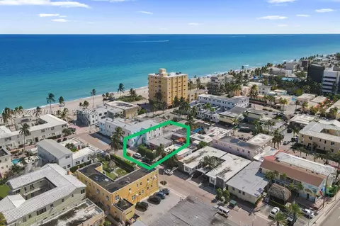 322 Oklahoma St, Hollywood, FL 33019