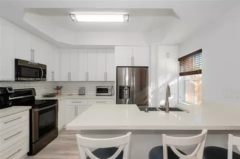 1081 SW 143rd Ave #1205, Pembroke Pines, FL 33027