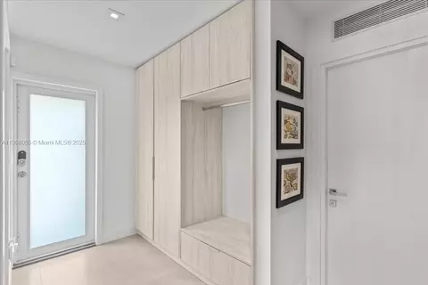 Entry Way - 10105 SW 71st Ave, Pinecrest, FL 33156 photo 3 of 3