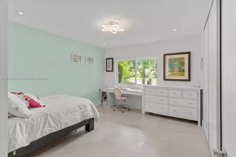 Bedroom - 10105 SW 71st Ave, Pinecrest, FL 33156 photo 4 of 5