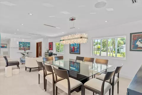 Dining - 10105 SW 71st Ave, Pinecrest, FL 33156 photo 1 of 2