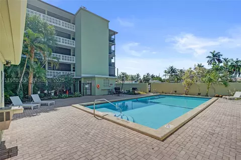 1425 Arthur St #301A, Hollywood, FL 33020