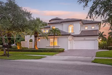 15852 SW 15th St, Davie, FL 33326