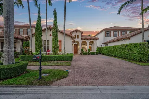 8555 NW 41st St, Pembroke Pines, FL 33024