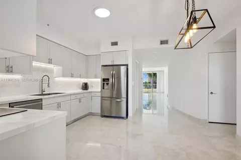 717 Crandon Blvd #507, Key Biscayne, FL 33149