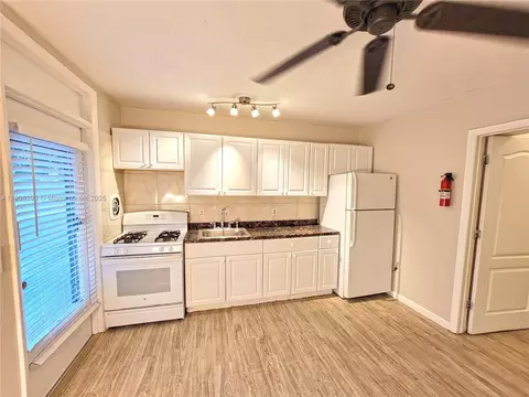 441 Collins Ave #12A, Miami Beach, FL 33139