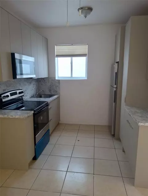 1021 NW 3rd St #308, Miami, FL 33128