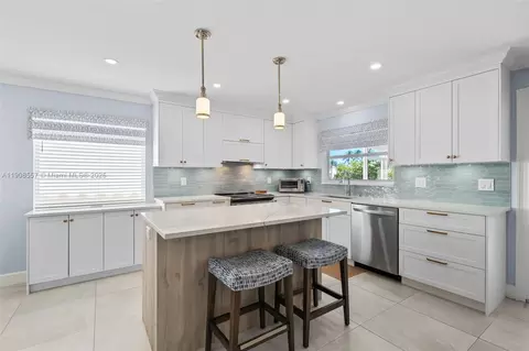 Kitchen - 1114 SE 6th Ave, Dania Beach, FL 33004 photo 1 of 4