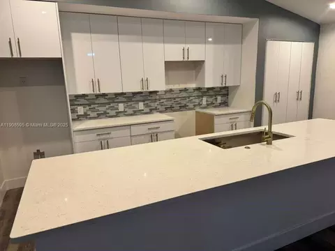482 NW Marion Ave, Port Saint Lucie, FL 34983