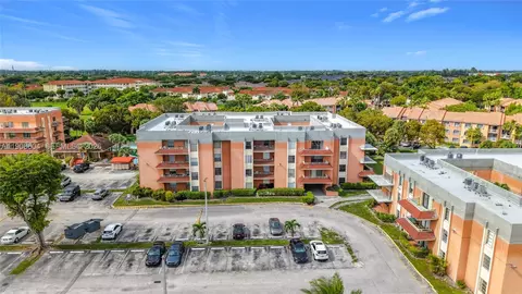 17600 NW 68th Ave #B2004, Hialeah, FL 33015 photo 23