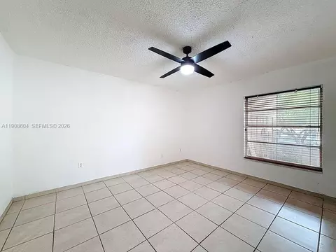 17600 NW 68th Ave #B2004, Hialeah, FL 33015 photo 15