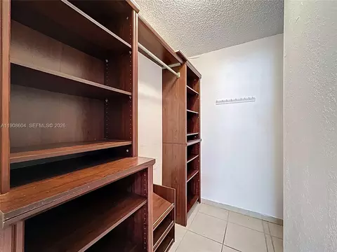 17600 NW 68th Ave #B2004, Hialeah, FL 33015 photo 5