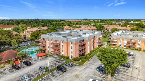 17600 NW 68th Ave #B2004, Hialeah, FL 33015 photo 22