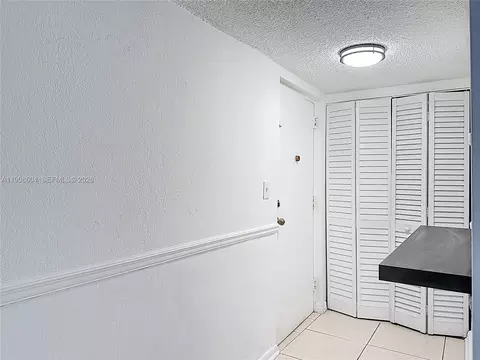 17600 NW 68th Ave #B2004, Hialeah, FL 33015 photo 4