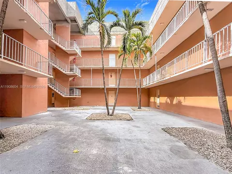 17600 NW 68th Ave #B2004, Hialeah, FL 33015 photo 12