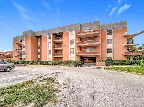 17600 NW 68th Ave #B2004, Hialeah, FL 33015 photo 18