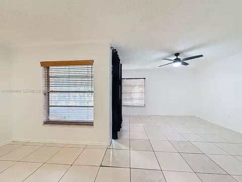 17600 NW 68th Ave #B2004, Hialeah, FL 33015 photo 2