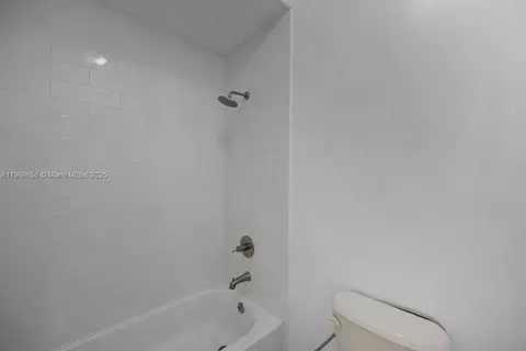 Bath - 4863 NW 109th Path, Doral, FL 33178 photo 6 of 6