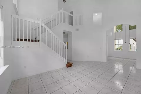 Living - 4863 NW 109th Path, Doral, FL 33178 photo 2 of 9