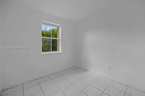 Bedroom - 4863 NW 109th Path, Doral, FL 33178 photo 5 of 8