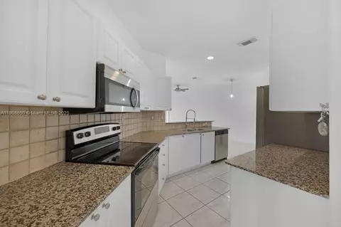 Kitchen - 4863 NW 109th Path, Doral, FL 33178 photo 1 of 1