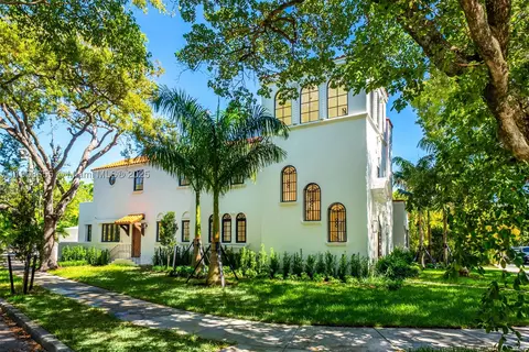 601 NE 56th St, Miami, FL 33137