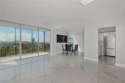 20301 W Country Club Dr #1221, Aventura, FL 33180