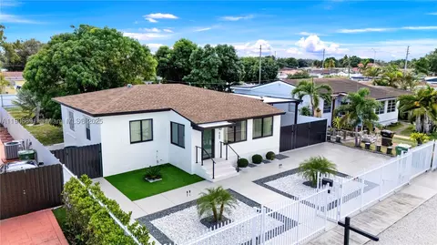 660 E 38th St, Hialeah, FL 33013 photo 3