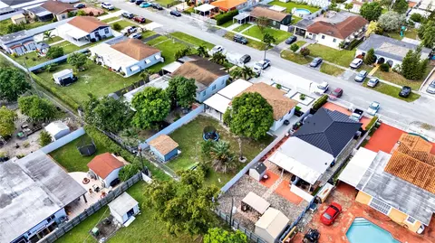 660 E 38th St, Hialeah, FL 33013 photo 36