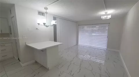 5201 NW 7th St #106, Miami, FL 33126