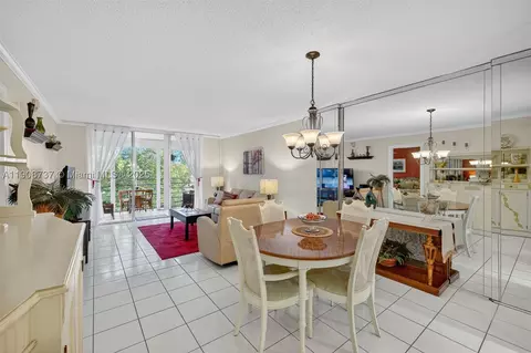 2901 NW 48th Ave #468, Lauderdale Lakes, FL 33313